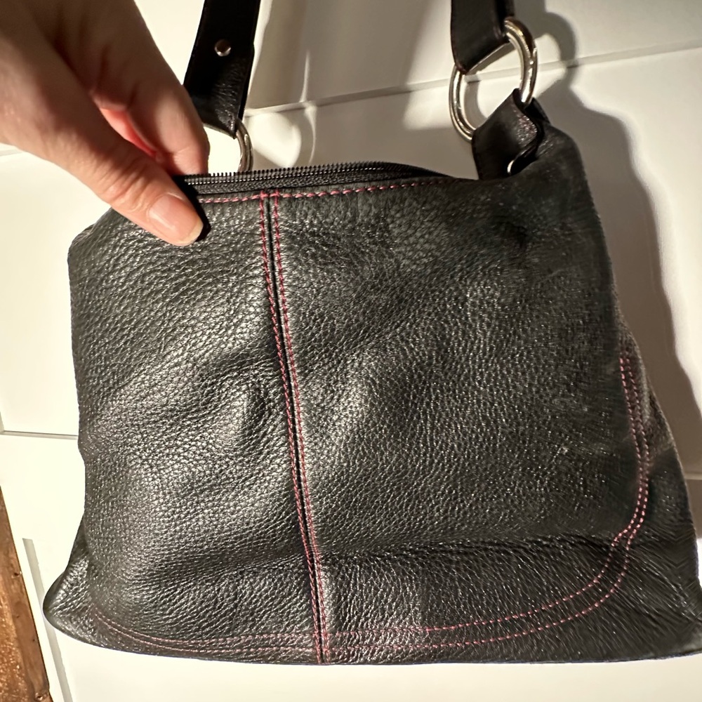 Lovcat Paris Black Purse with Pink Heart Interior Design Shoulder Bag